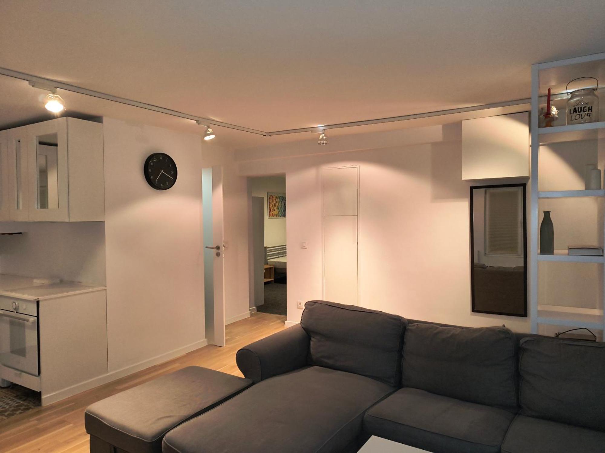 Tokio Przy Rynku Ul Lesna Bezobslugowe Zameldowanie, Parking Apartment
