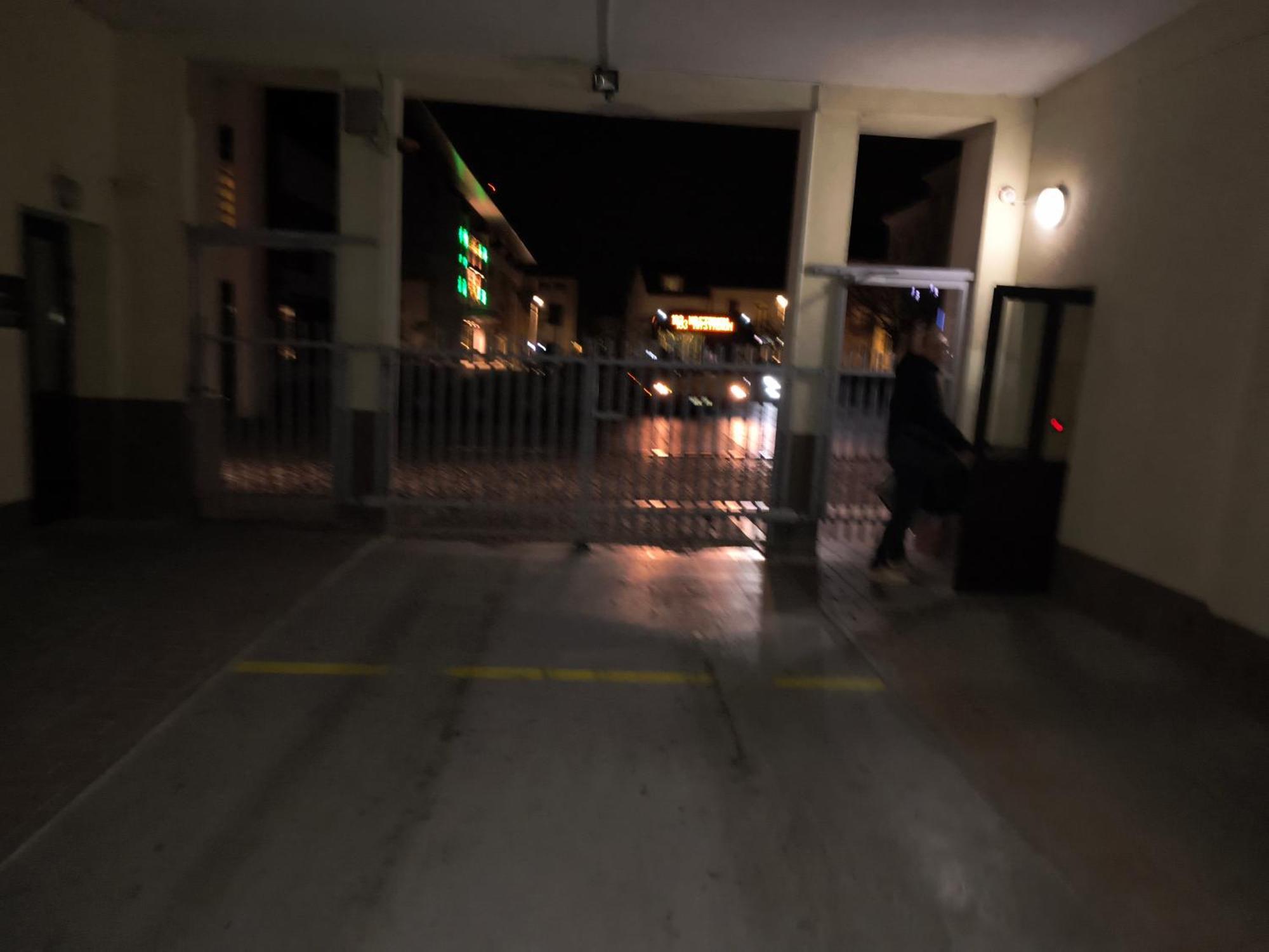 Tokio Przy Rynku Ul Lesna Bezobslugowe Zameldowanie, Parking Apartment Kielce