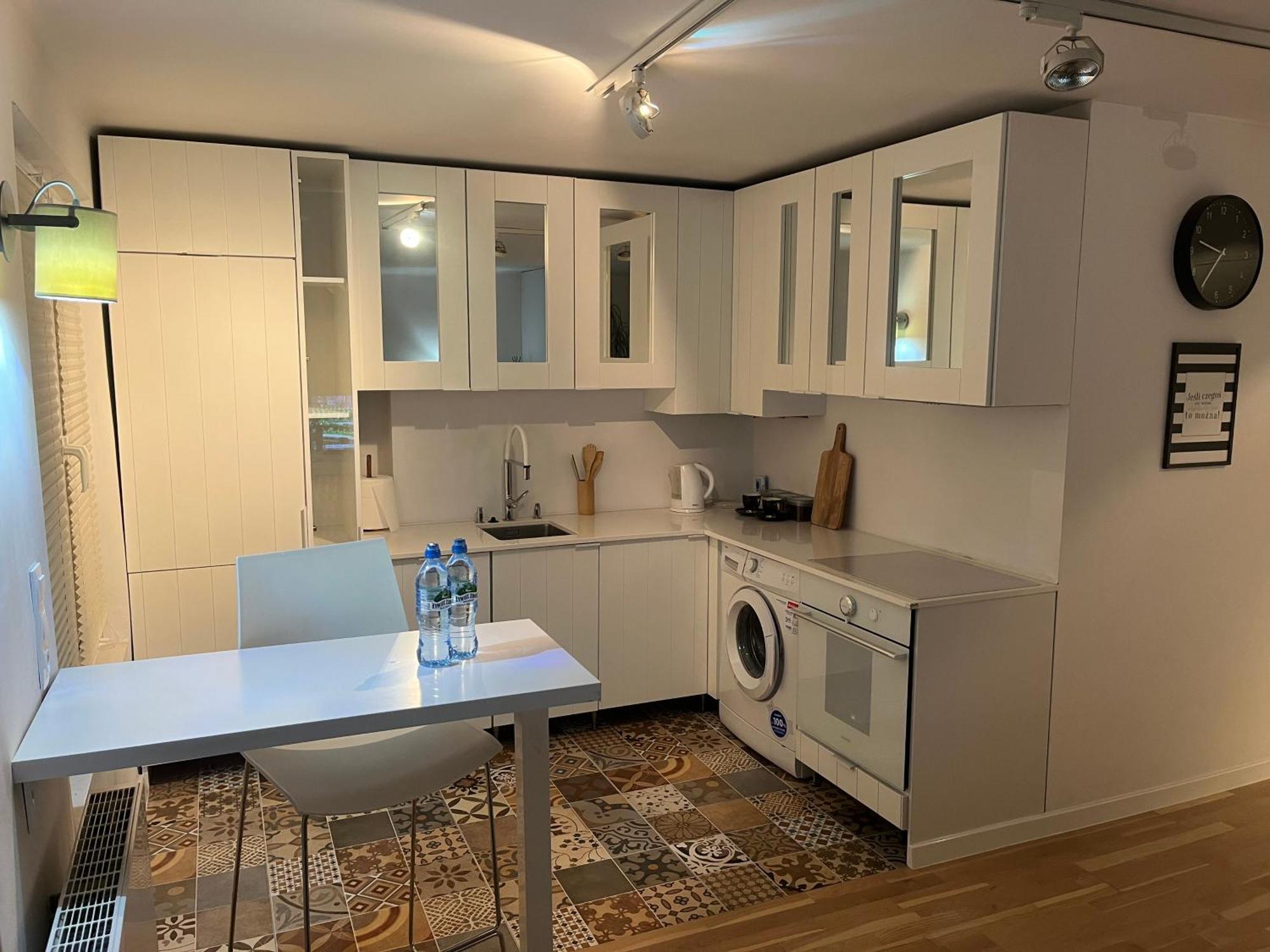 Tokio Przy Rynku Ul Lesna Bezobslugowe Zameldowanie, Parking Apartment Kielce
